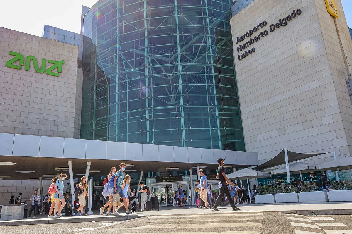 Moedas afirma "total oposição" a que o aeroporto de Lisboa receba um avião a cada 81 segundos