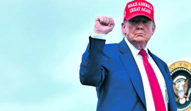 Trump exprime desagrado após ataque russo que atingiu fábrica norte-americana