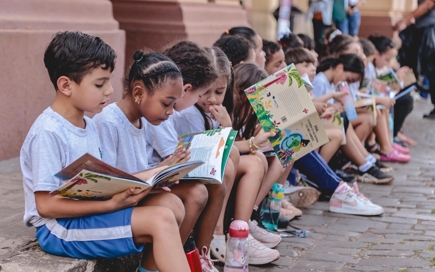 Feira do Livro de Ribeirão Preto entra na reta final com programação intensa e gratuita