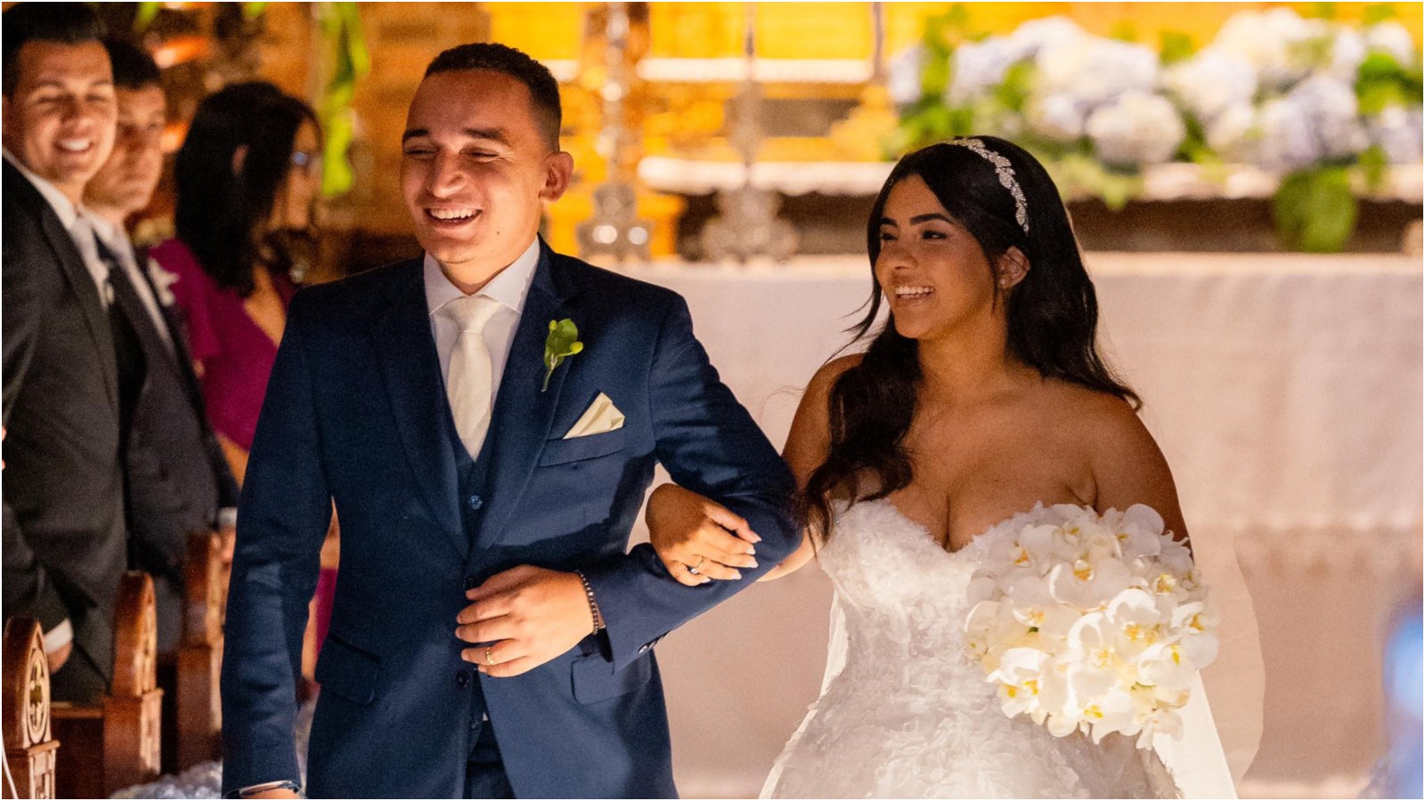 Ary Mirelle lamenta morte de mulher que invadiu seu casamento