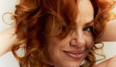 Sucesso em "Vale Tudo" como Aldeíde, Karine Teles já sofreu bully