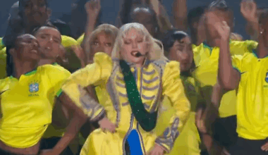 Lady Gaga assina contrato e volta para o Brasil em 2026 com turnê