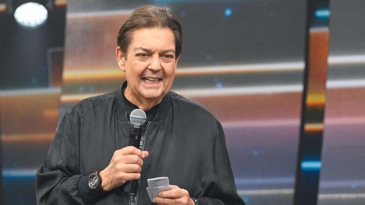 Faustão sorrindo