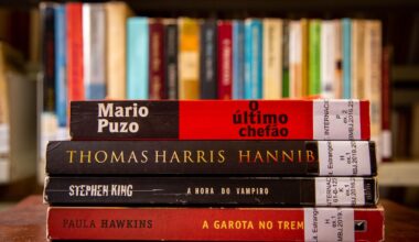 PRAÇA DA MATRIZ RECEBE FEIRA DE TROCA DE LIVROS DA BIBLIOTECA MUNICIPAL