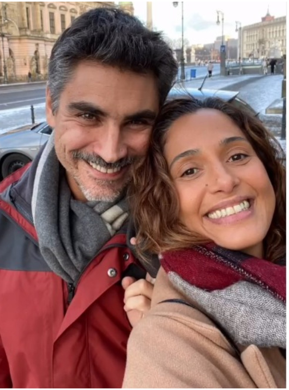 O dramaturgo Patrick Pessoa e a atriz Camila Pitanga estão noivos — Foto: Reprodução / Instagram