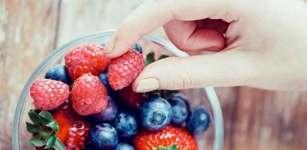 Inclua no cardápio frutas vermelhas como morango, mirtilo e framboesa