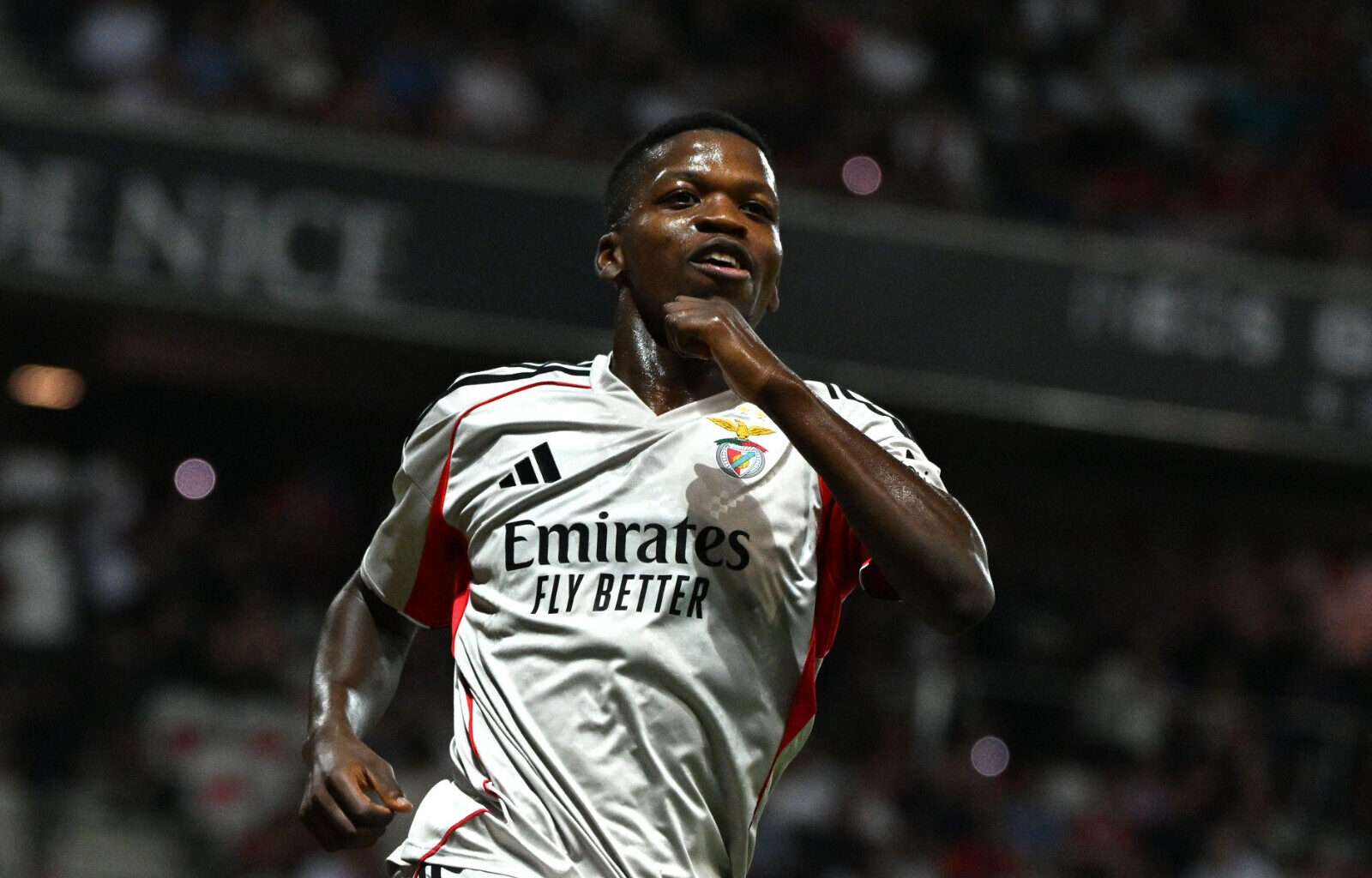 Acordo total: Florentino deixa Benfica e ruma ao Burnley