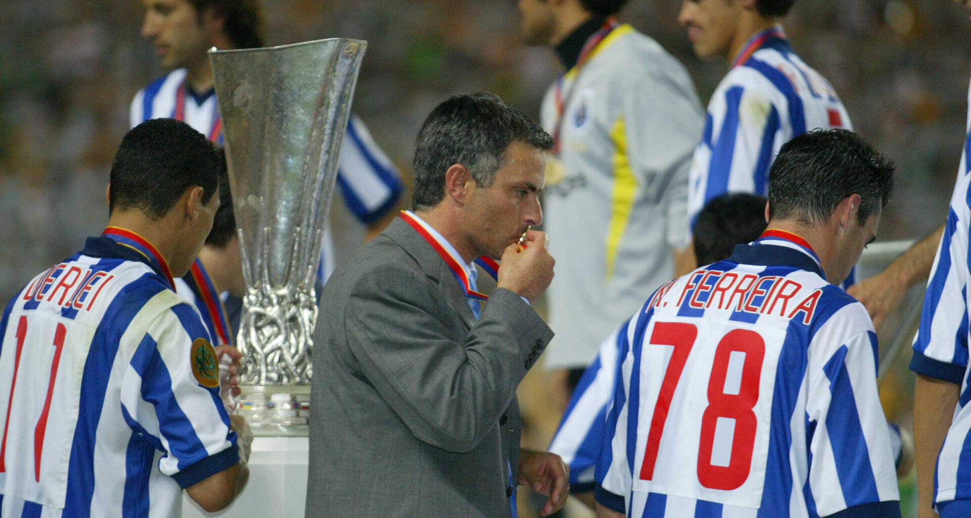 José Mourinho lembra ex-FC Porto: "Contribuiu para a minha aceleração de cabelos brancos"