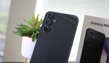 Galaxy A54 recebe patch de segurança de agosto e se prepara para One UI 8