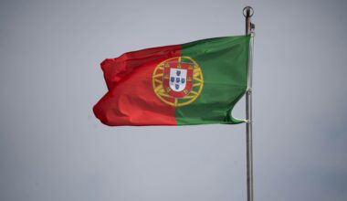 Sem explicar, Portugal para de conceder a brasileiros direitos previstos em tratado