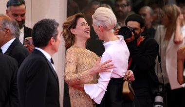Fernanda Torres e Tilda Swinton protagonizam momento fofo no Festival de Veneza - Gshow