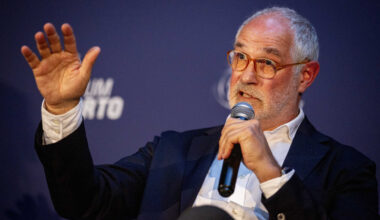 Andoni Zubizarreta despede-se do FC Porto com poema de Fernando Pessoa