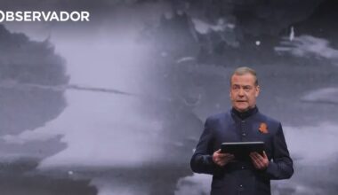 Como Medvedev foi de reformista a provocador-mor da Rússia? – Observador