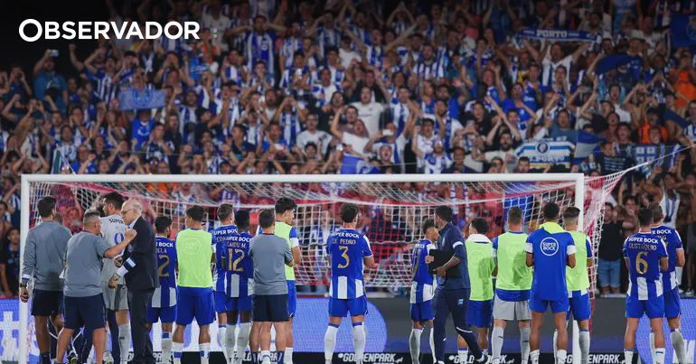 Barcelos passou dos assobios aos cânticos de campeão – Observador