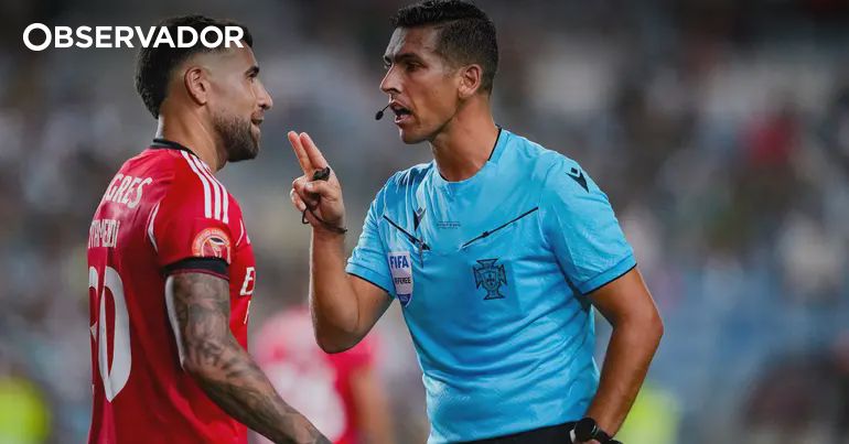 Ficou algum penálti por marcar? Os casos da final, em vídeo – Observador