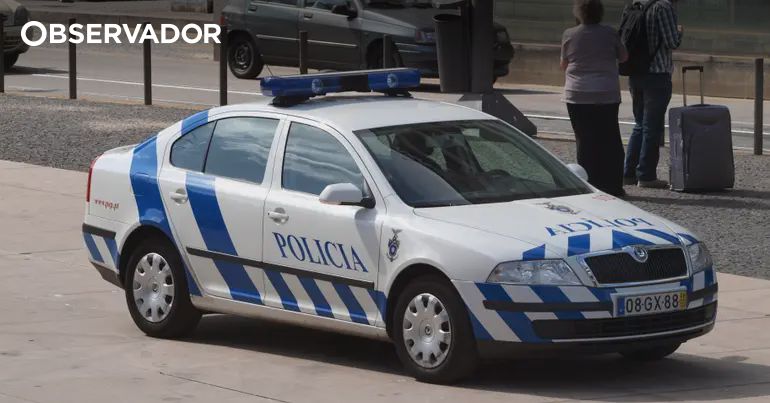 Detido por agredir pais em Leiria, causou danos na esquadra – Observador