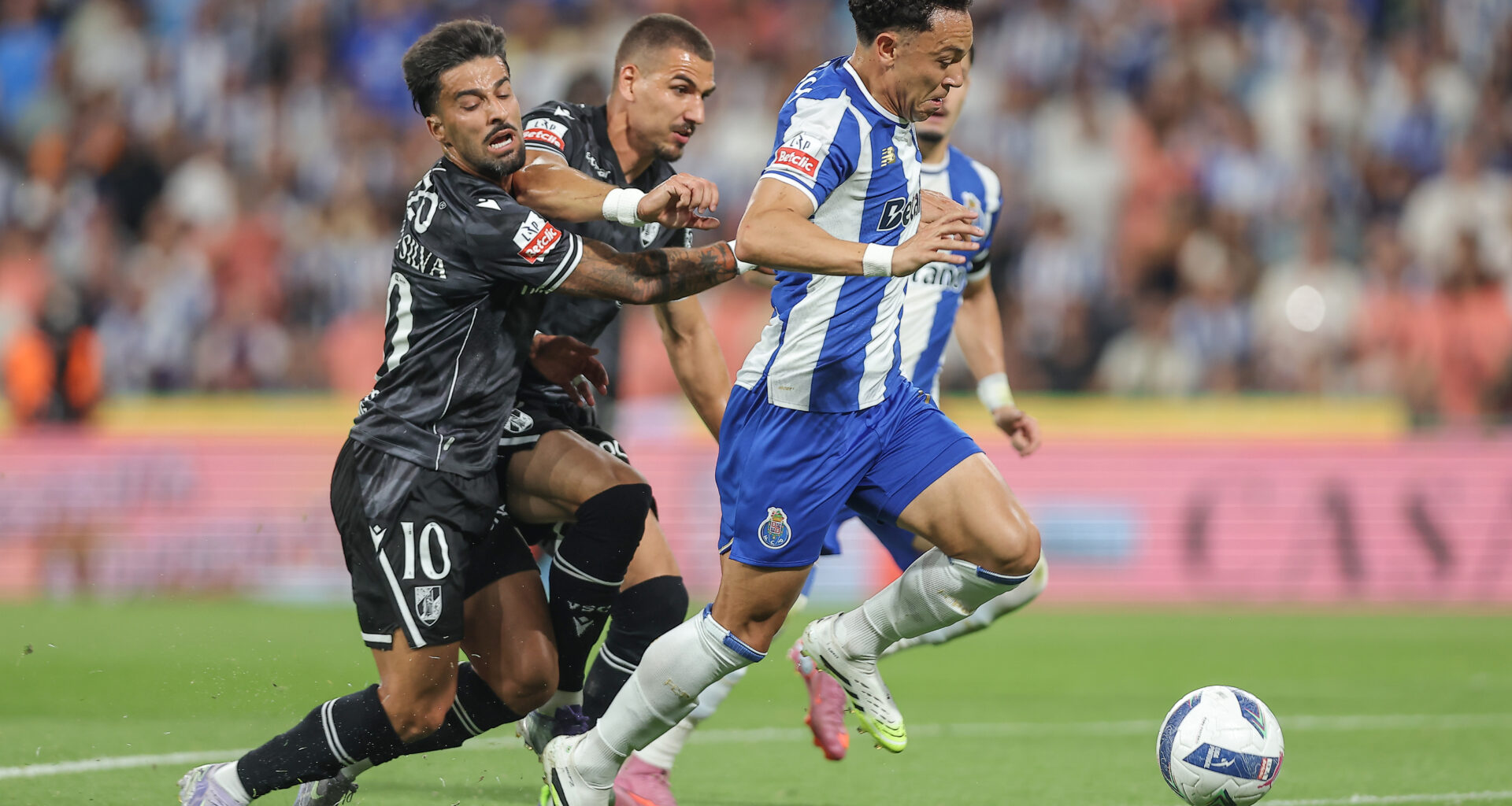 Tiago Silva deveria ter sido expulso no FC Porto-Vitória, diz Diretor Técnico da arbitragem da FPF