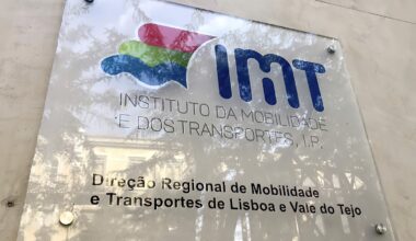 Carros novos do PRR para instituições sociais estão parados há quase um ano por atraso nas inspeções