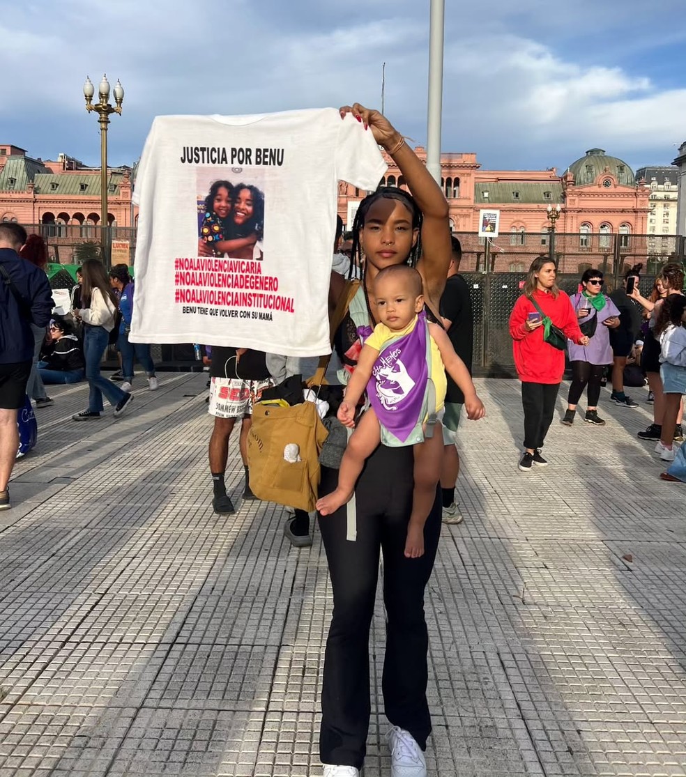 Fabiele denuncia que um laudo psicológico forjado a  afastou do filho — Foto: Arquivo pessoal