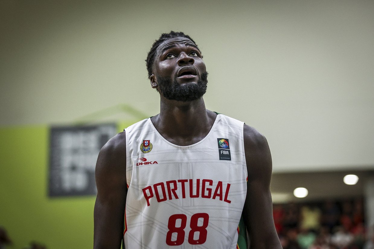 Neemias Queta já treina com a seleção nacional - zerozero.pt