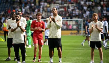 «É estranho continuar a jogar futebol»