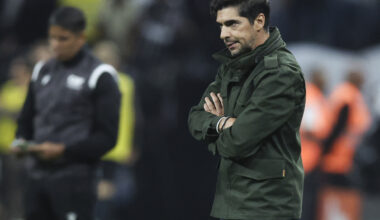 «O meu futuro será decidido no momento certo, sempre com total respeito pelo Palmeiras»