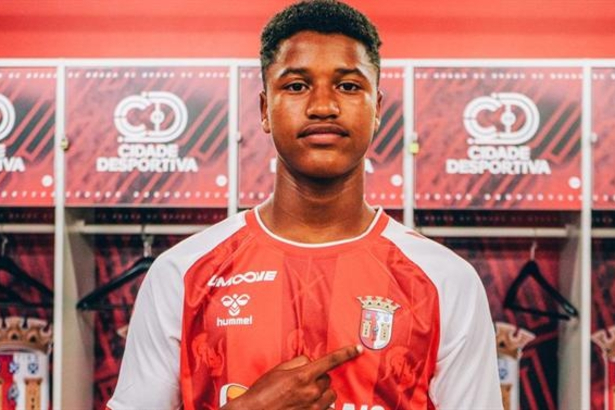 SC Braga oficializa empréstimo de Chissumba ao Alverca - zerozero.pt
