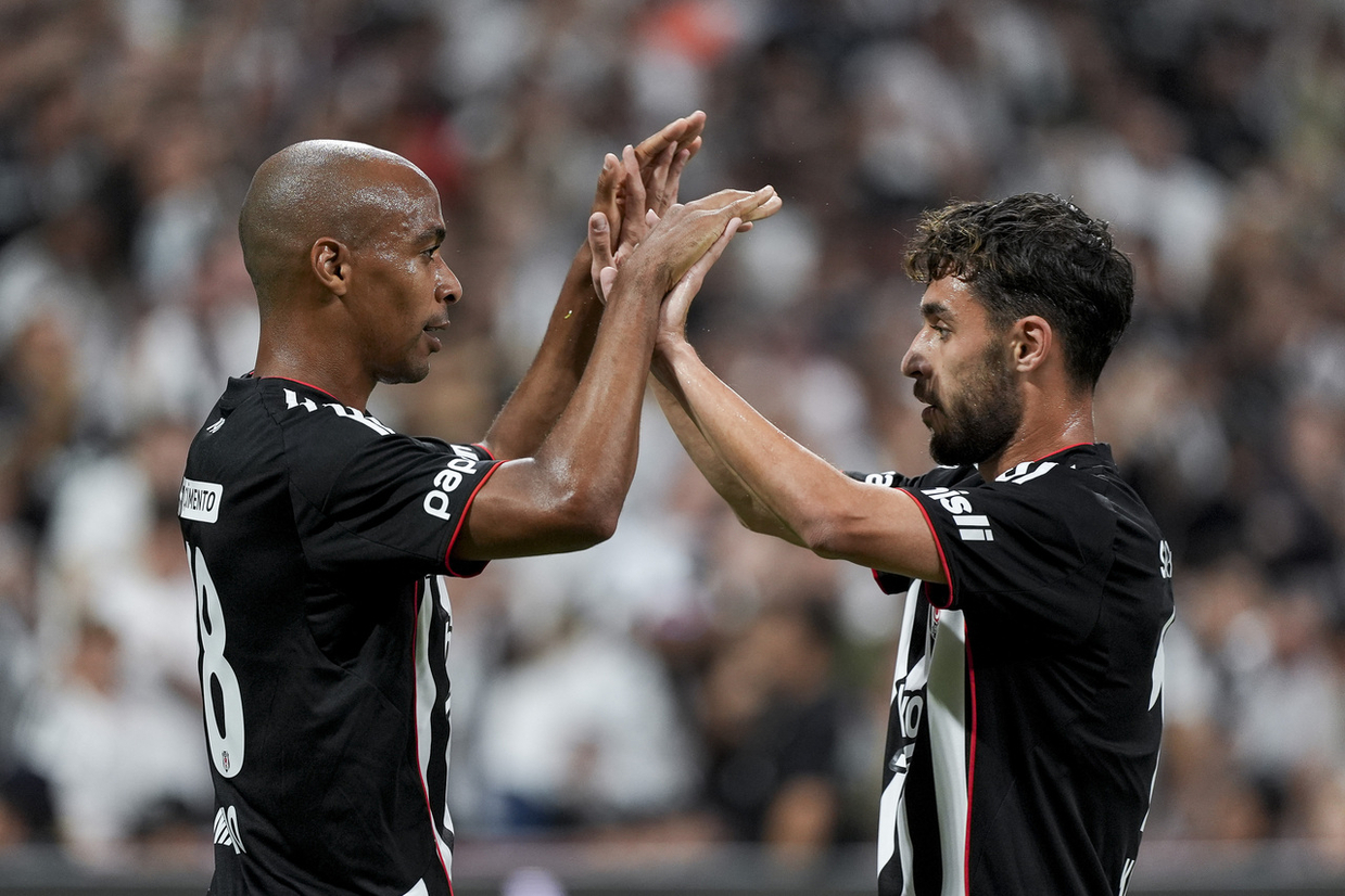 João Mário, Rafa Silva e Tiknaz evitam surpresa desagradável para o Besiktas - zerozero.pt