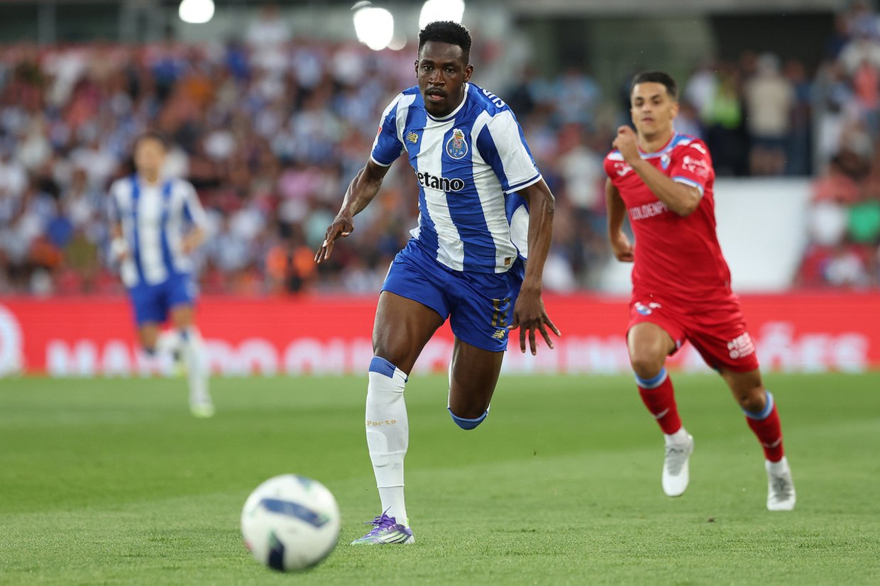 549 dias depois, Zaidu voltou a ser titular pelo FC Porto: o regresso do patinho feio foi a grande nível - zerozero.pt