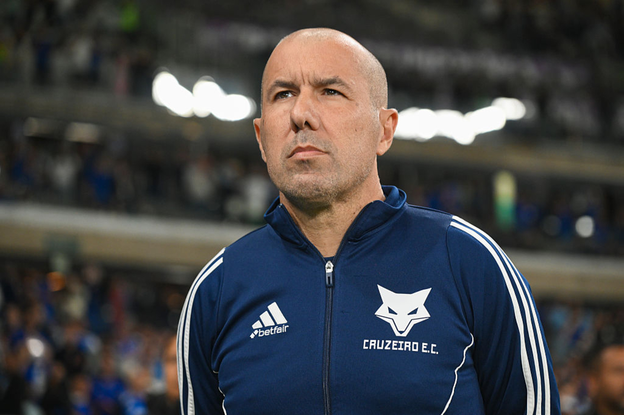 Após empate, Leonardo Jardim critica arbitragem: «Não sabia que era permitido fazer manchetes de vólei dentro de área» - zerozero.pt