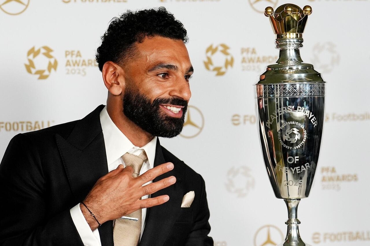 Uma ex-Sporting, um Dragão e Salah: eis os melhores do ano da Premier League - zerozero.pt