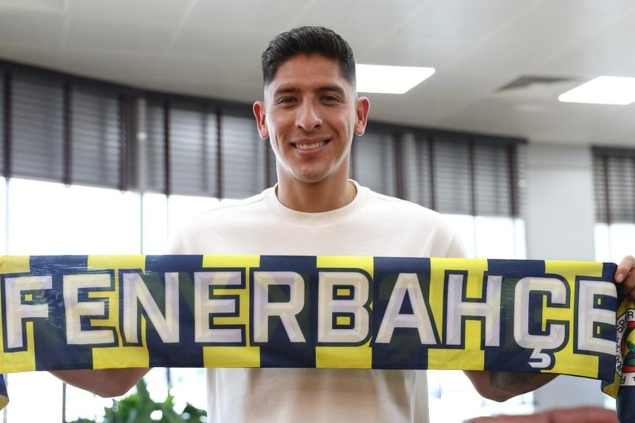 Edson Álvarez torna-se novo jogador do Fenerbahçe