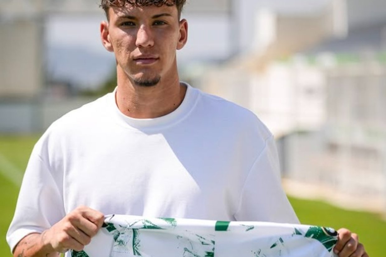 Diogo Travassos oficializado no Moreirense, por empréstimo do Sporting - zerozero.pt