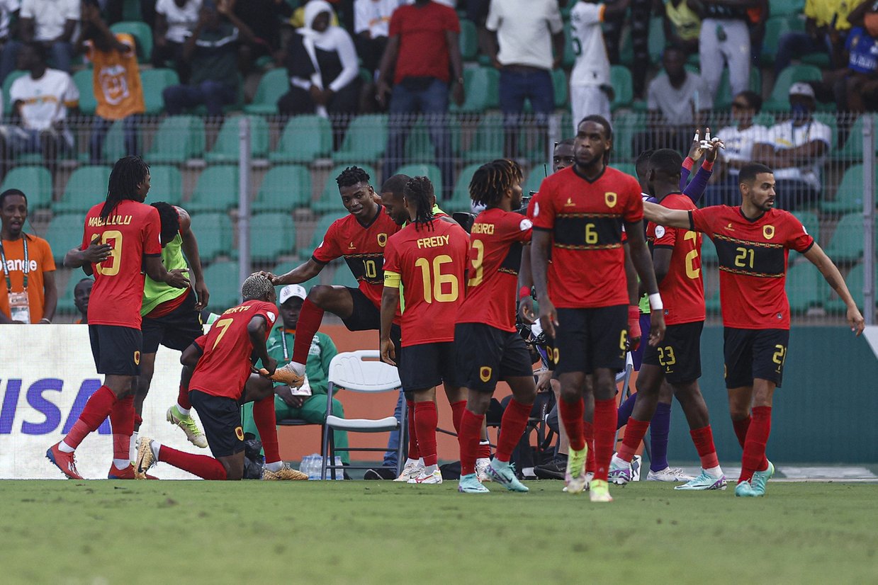 Três «portugueses» entre os convocados de Angola para a qualificação para o Mundial - zerozero.pt