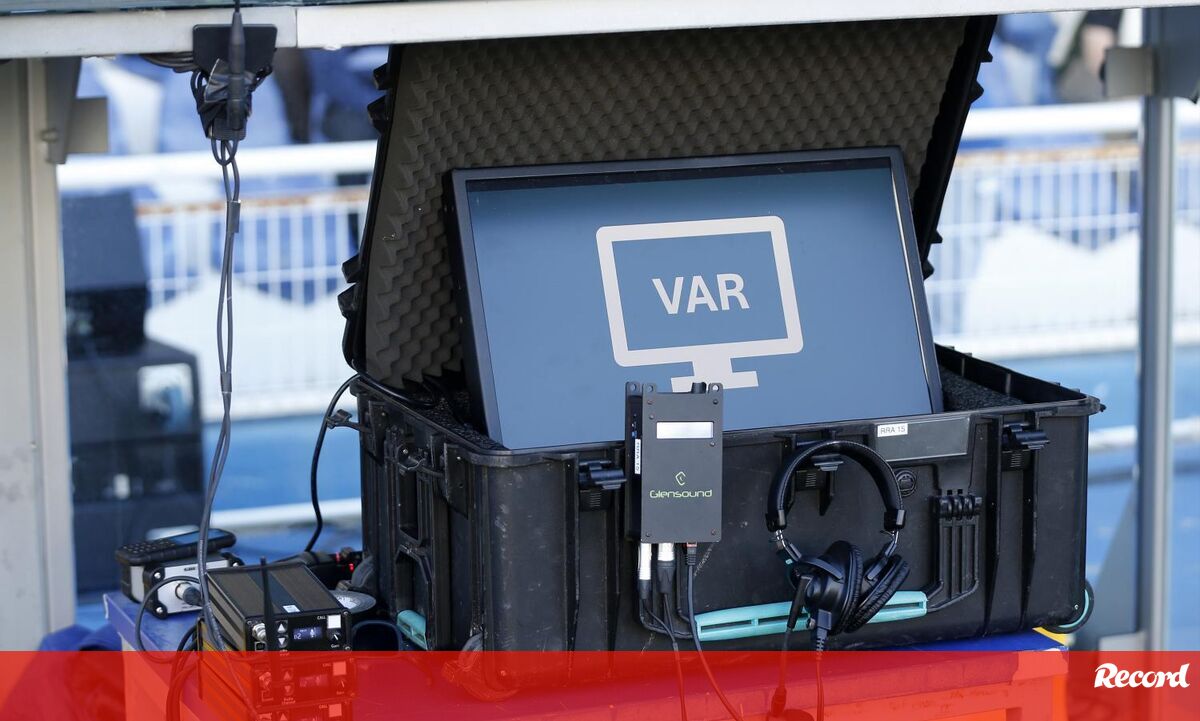 Áudios do VAR em análise: acompanhe aqui em direto - Arbitragem