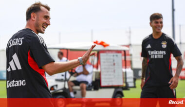 Aktürkoglu mais perto do Fenerbahçe - Benfica