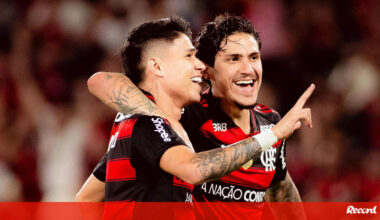 Flamengo bate recorde com goleada ao Vitória - Brasil
