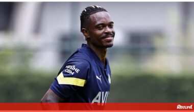 Lincoln assina com o Alverca até 2027 - Alverca