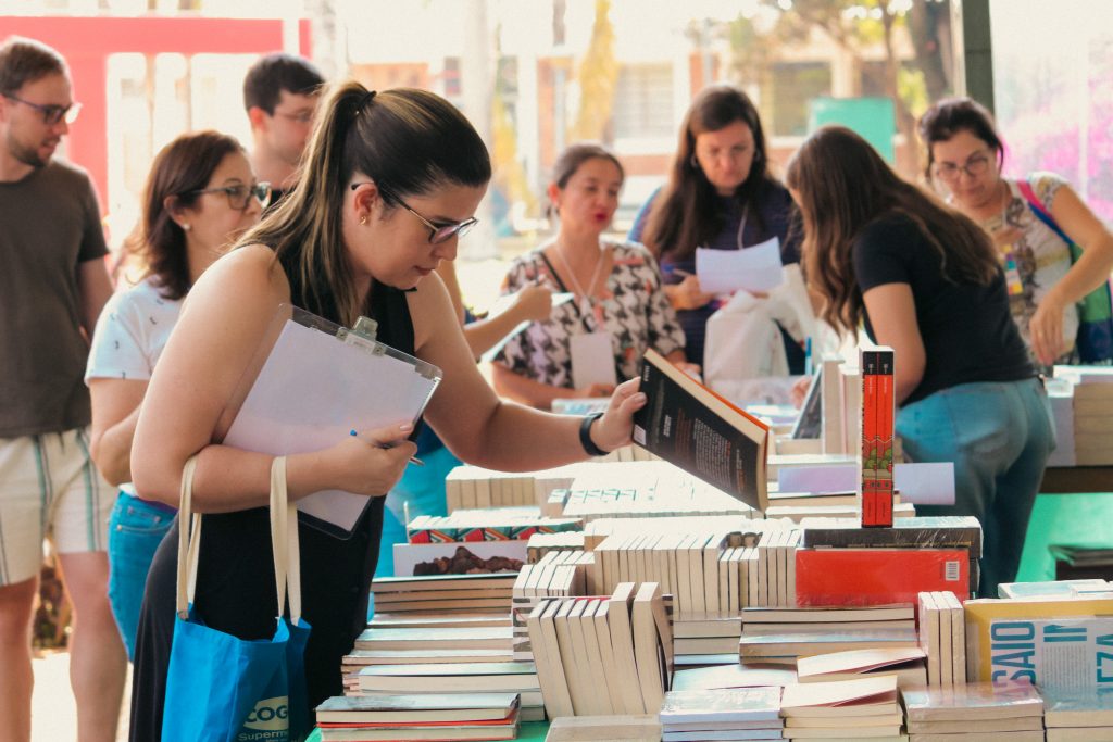 Festa do Livro da USP tem presença de editoras católicas
