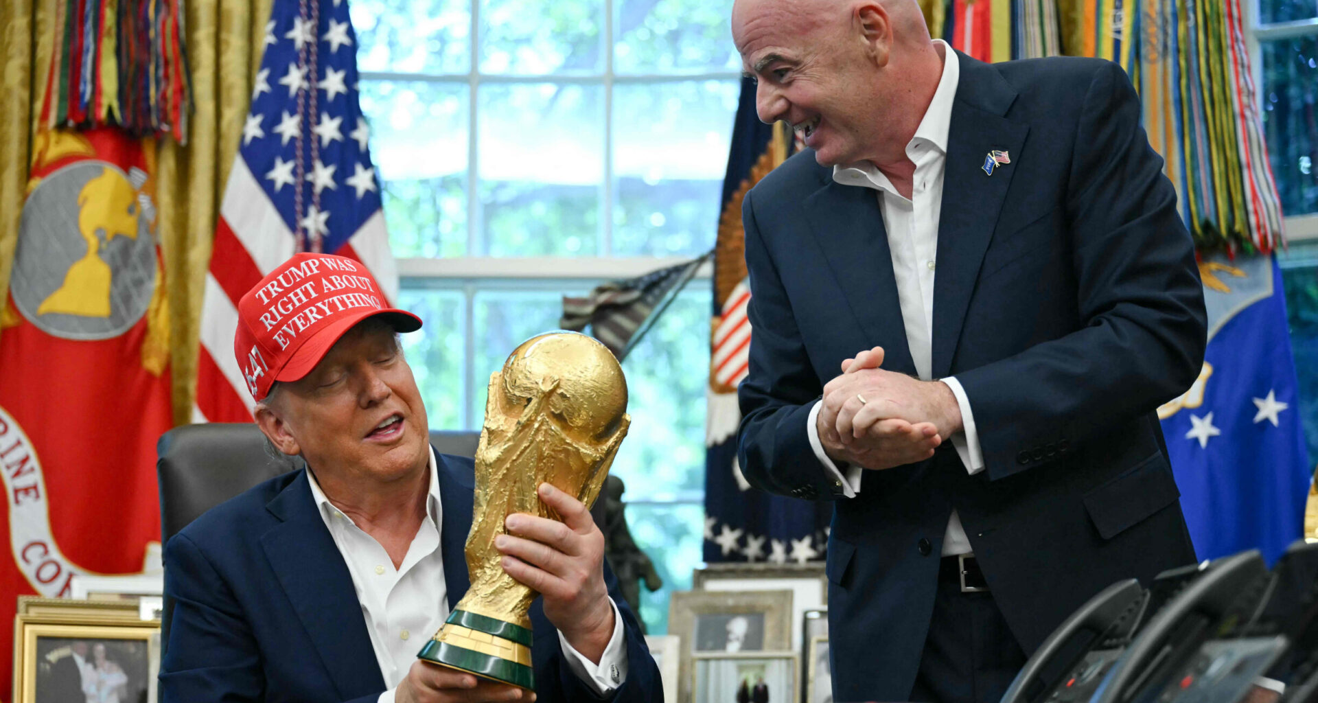 Trump anunciou o sorteio do Mundial'2026, mas a notícia é o boné e uma fotografia - O Jogo
