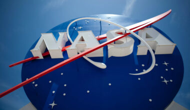 Logo da NASA no Centro Espacial Kennedy, na Flórida (Crédito: Jessie Hodge/Flickr)
