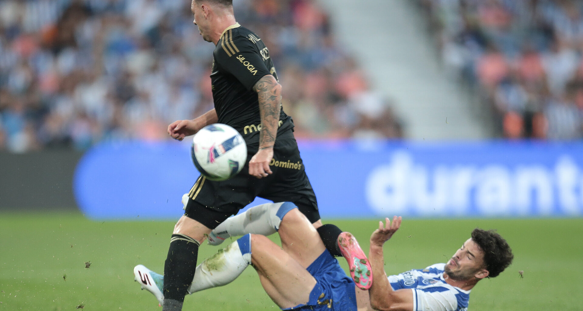 FC Porto: Zé Pedro a ser negociado por clube da Serie A