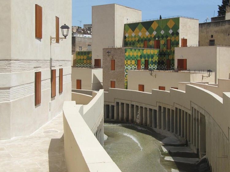Revitalização da Praça Lalla Yeddouna / Mossessian Architecture + Yassir Khalil Studio - Fotografia de Exterior, Concreto