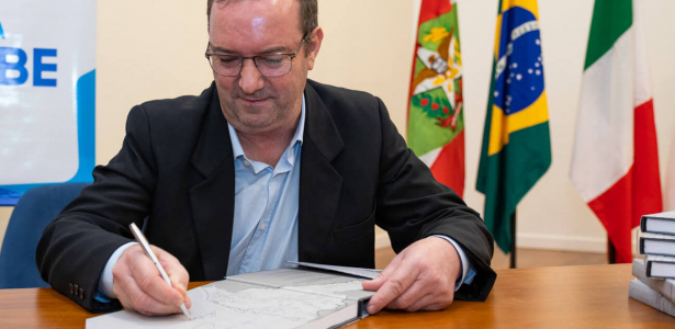 Livro sobre os 150 anos da imigração italiana será lançado nesta segunda-feira - Cotidiano