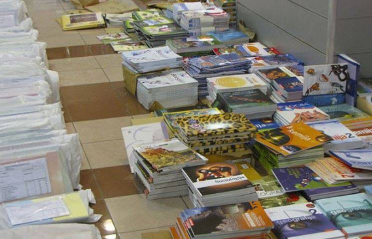 Subsídio para livros, Nagavci anuncia que mais de 144 mil pedidos foram feitos: até agora, nenhum pai reclamou