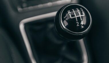 Carro com mudança engatada gasta mais que em "ponto morto"?
