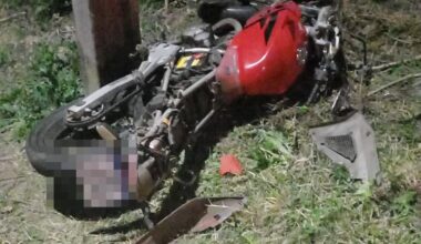 Motociclista sofreu ferimentos graves após acidente na BR-153, em Irati.