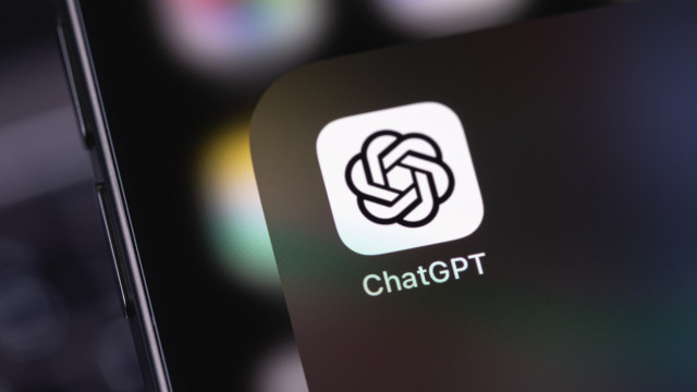 OpenAI trabalha para ChatGPT responder melhor a questões delicadas