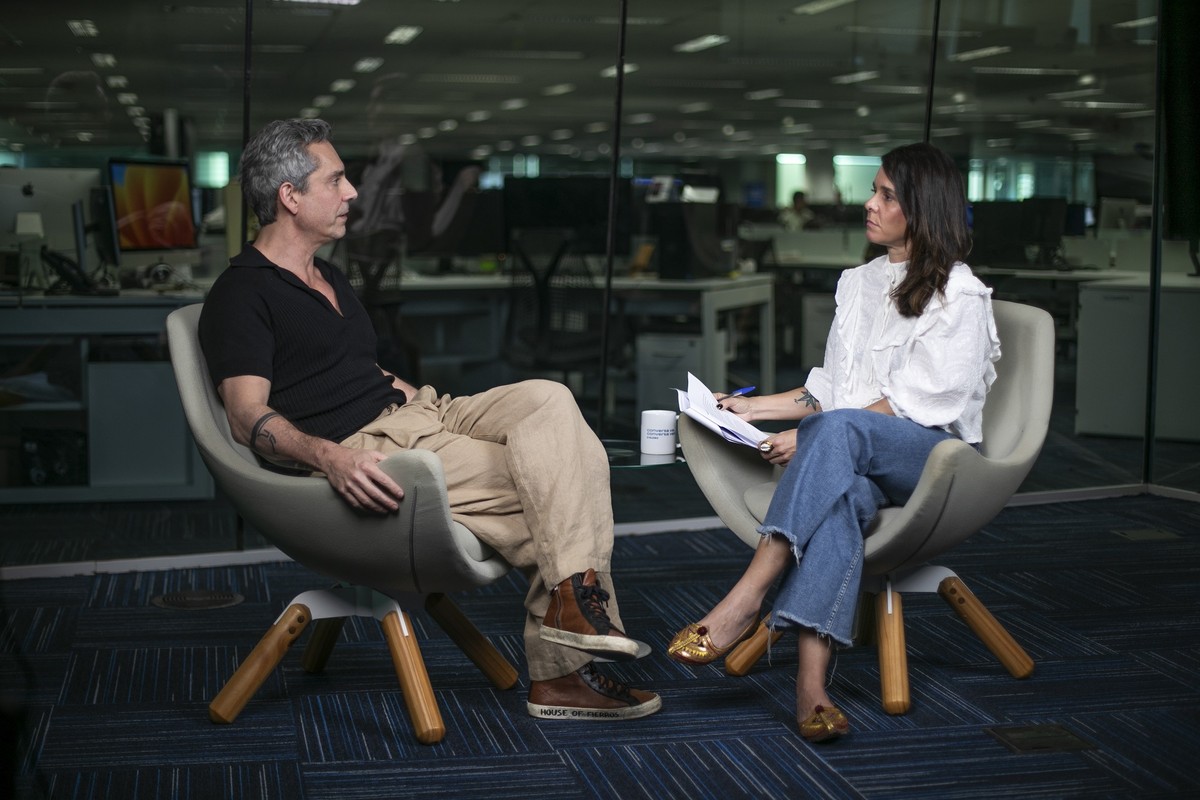 Alexandre Nero é o convidado do videocast 'Conversa vai, conversa vem'; assista