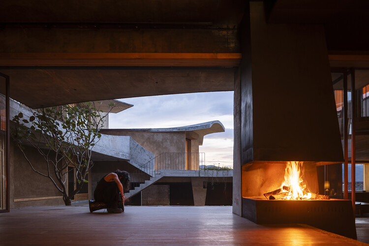 Casa nº 8 na Vila Dongnan / xiān Architects - Fotografia de Interiores, Concreto